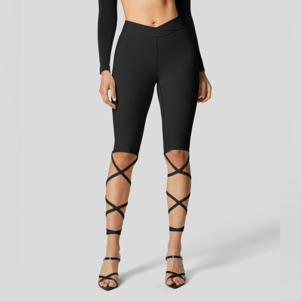HALARA Black Crisscross Leggings with Mesh Detail